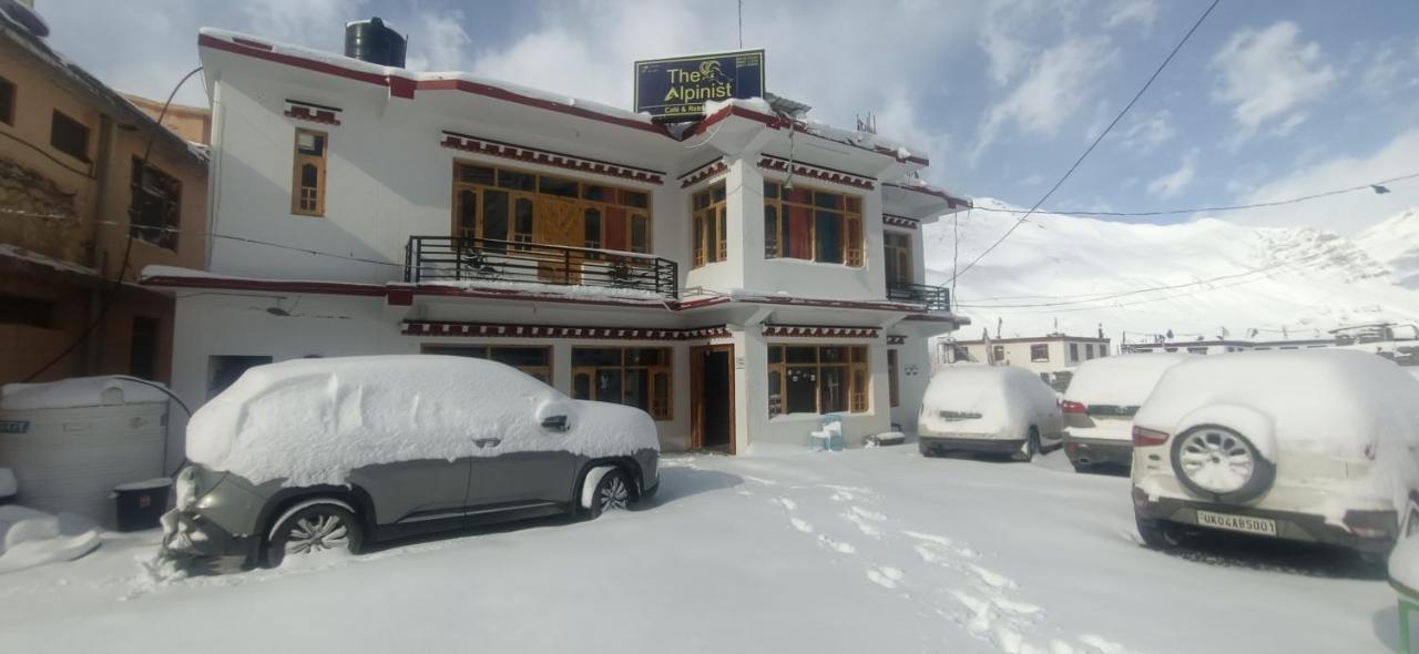 The Alpinist Cafe And Retreat Hotel Каза Екстериор снимка