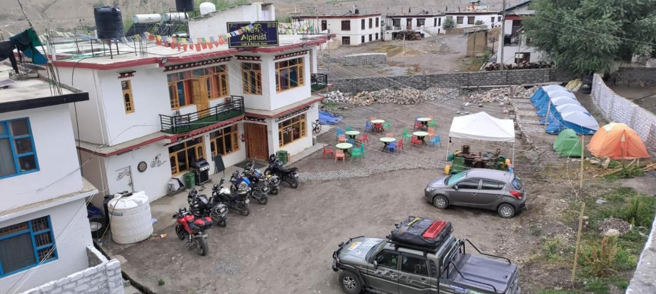 The Alpinist Cafe And Retreat Hotel Каза Екстериор снимка