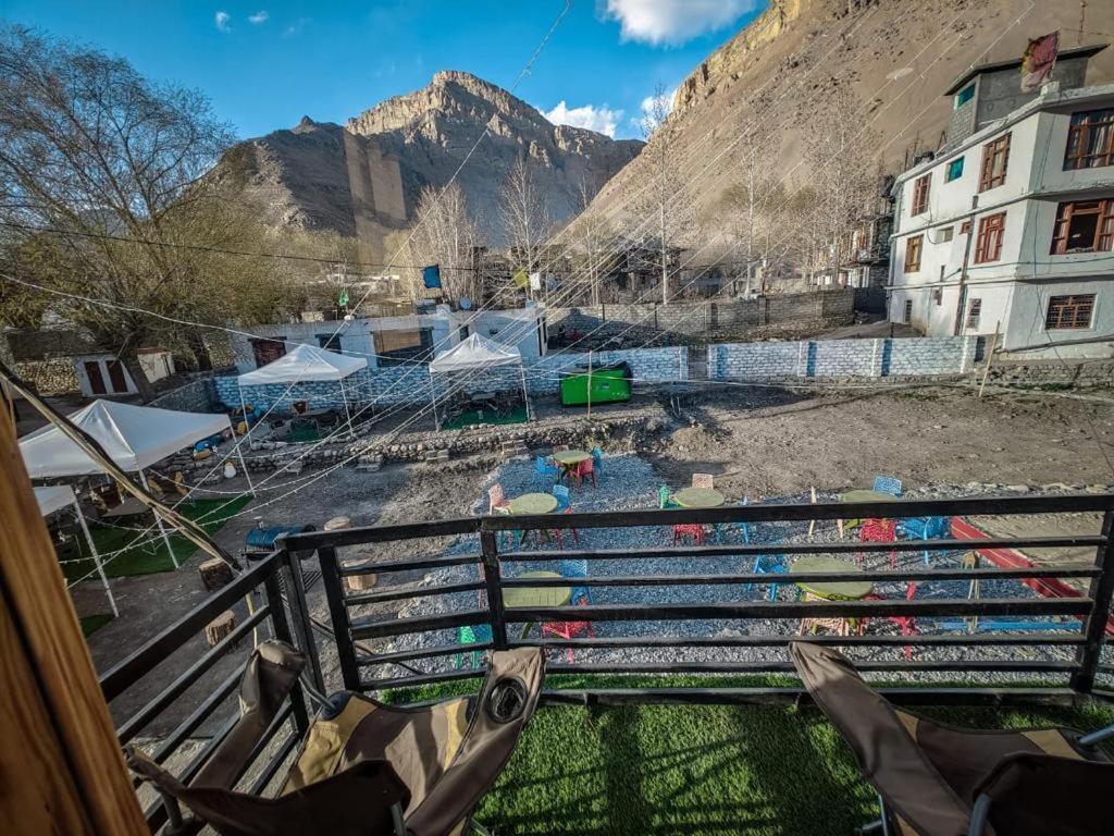 The Alpinist Cafe And Retreat Hotel Каза Екстериор снимка