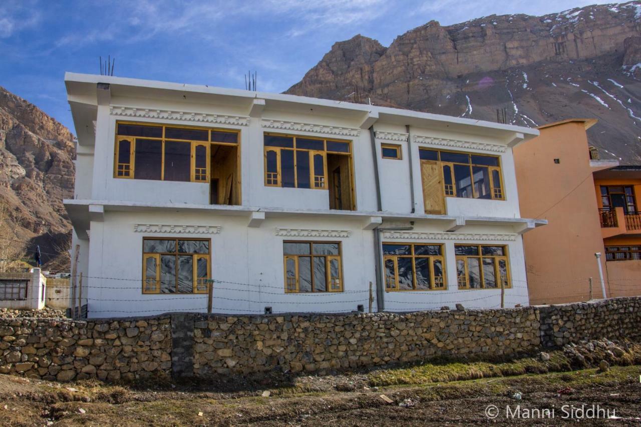 The Alpinist Cafe And Retreat Hotel Каза Екстериор снимка