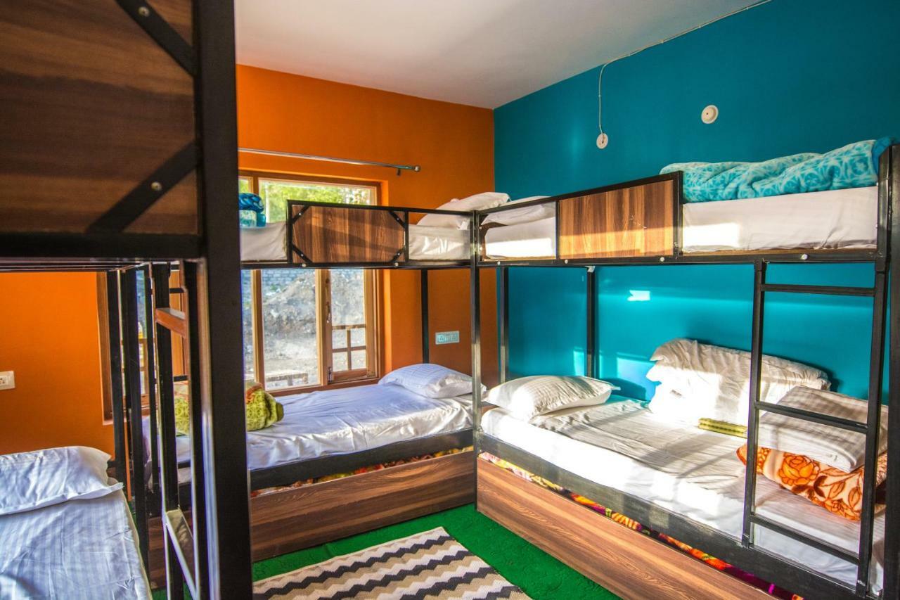 The Alpinist Cafe And Retreat Hotel Каза Екстериор снимка