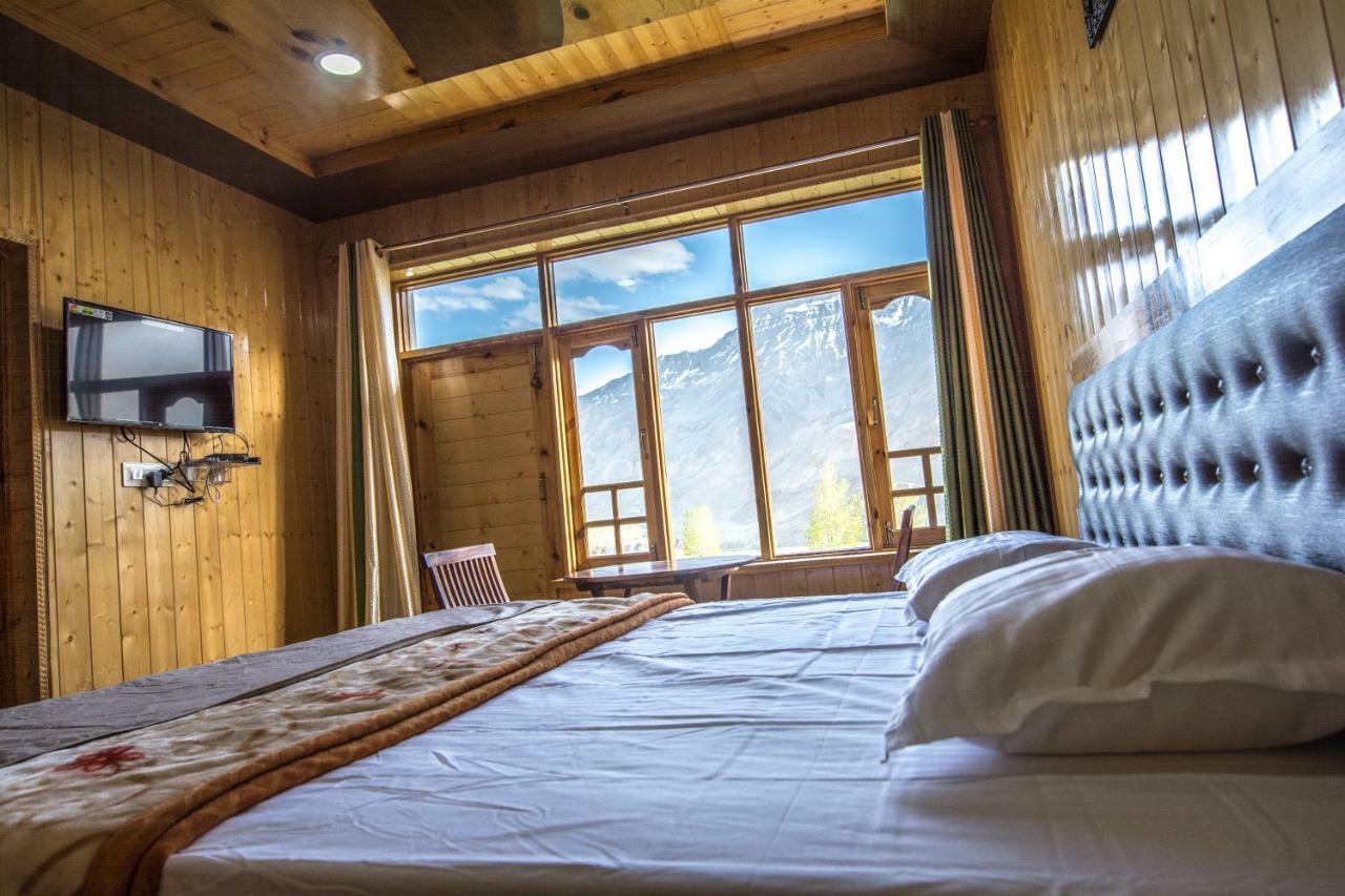 The Alpinist Cafe And Retreat Hotel Каза Екстериор снимка