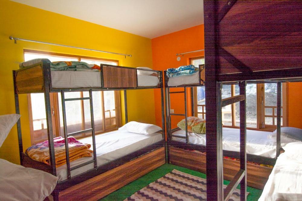 The Alpinist Cafe And Retreat Hotel Каза Екстериор снимка